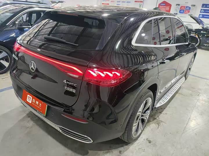 Mercedes EQE SUV 2024 500 4MATIC Luxury - zdjęcie 19