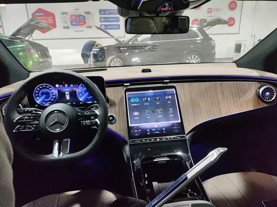 Mercedes EQE SUV 2024 500 4MATIC Luxury - zdjęcie 8
