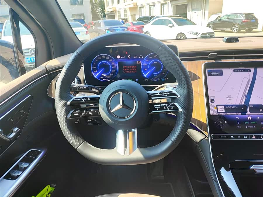 Mercedes EQE SUV 2024 500 4MATIC - zdjęcie 13