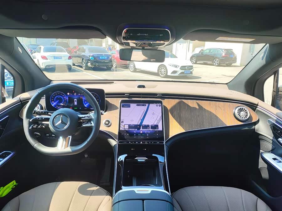Mercedes EQE SUV 2024 500 4MATIC - zdjęcie 15