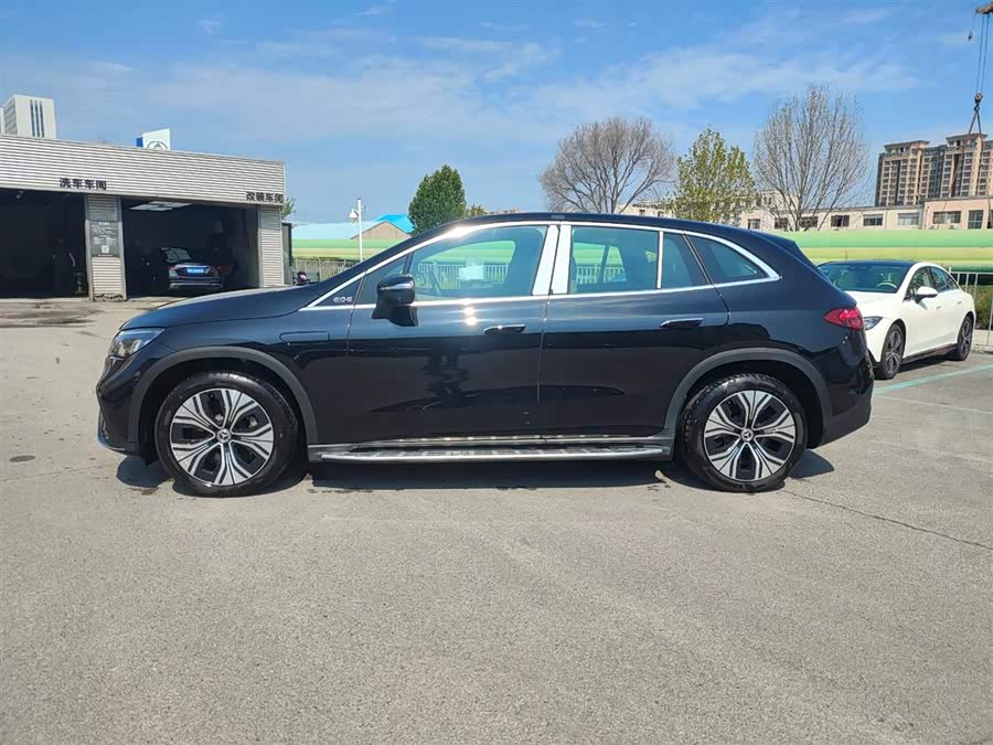 Mercedes EQE SUV 2024 500 4MATIC - zdjęcie 4