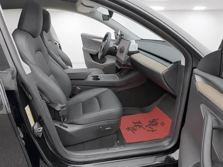 Model Y 2022 Facelift RWD - zdjęcie 16