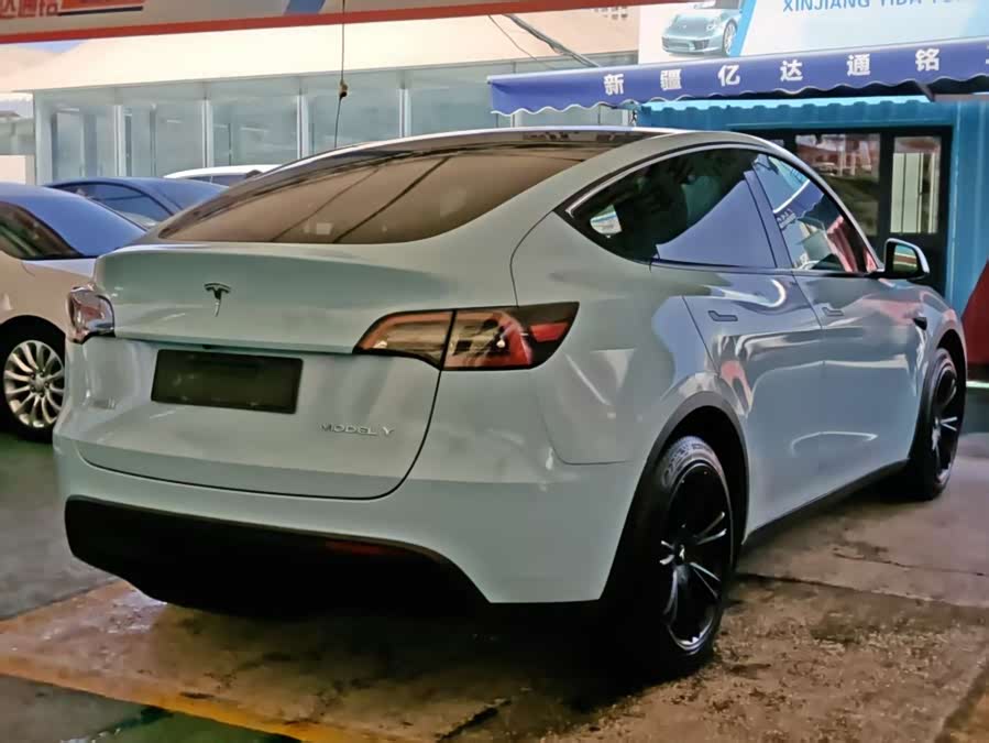 Model Y 2022 Facelift RWD - zdjęcie 9