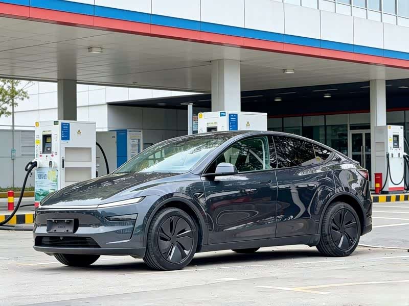 Model Y 2025 RWD