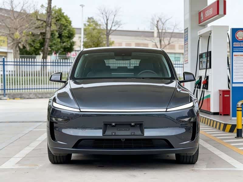 Model Y 2025 RWD - zdjęcie 2
