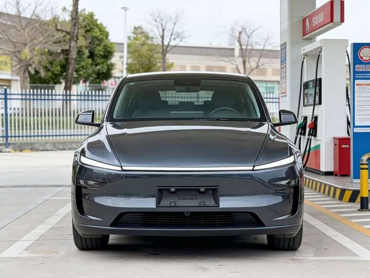 Model Y 2025 RWD - zdjęcie 9