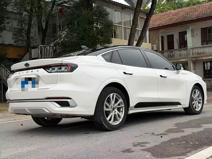 Mondeo 2023 EcoBoost 245 Luxury - zdjęcie 18