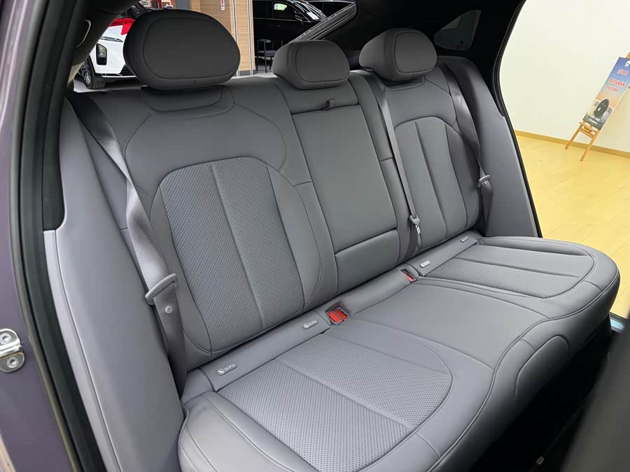 NIO EC6 2024 75kWh - zdjęcie 15