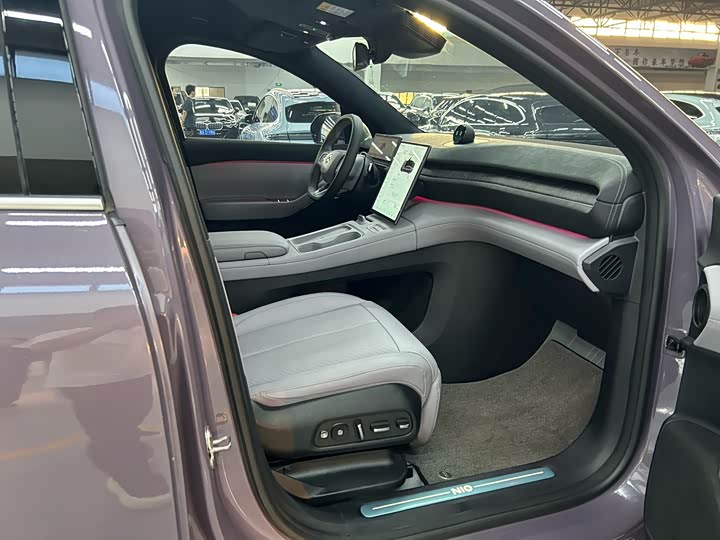 NIO EC6 2024 75kWh - zdjęcie 20