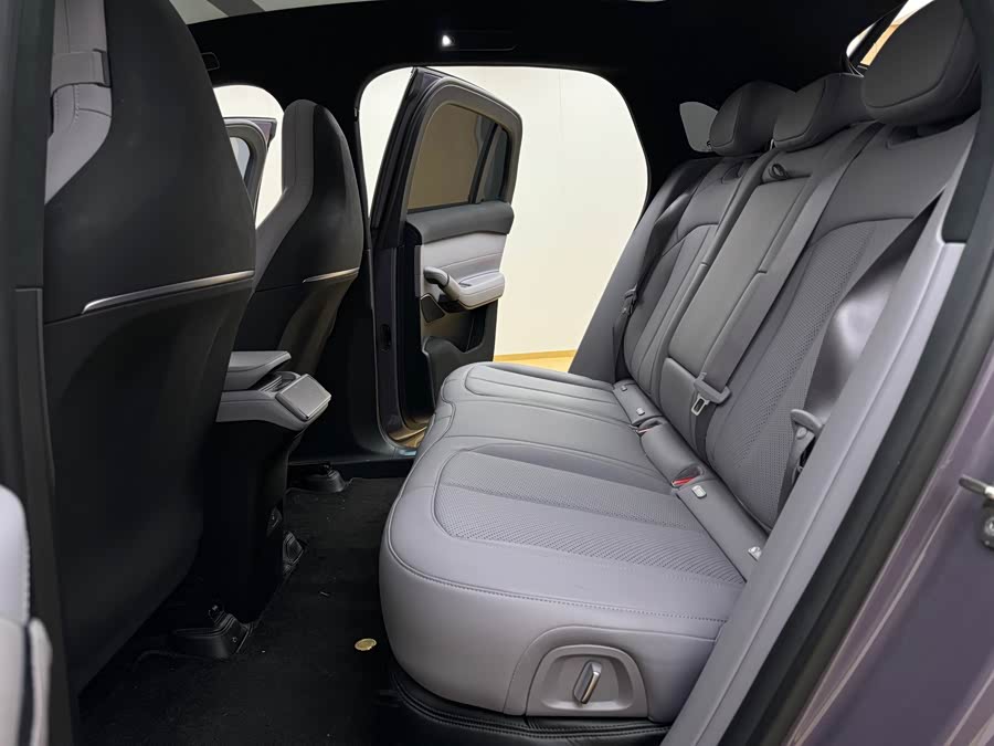 NIO EC6 2024 75kWh - zdjęcie 10