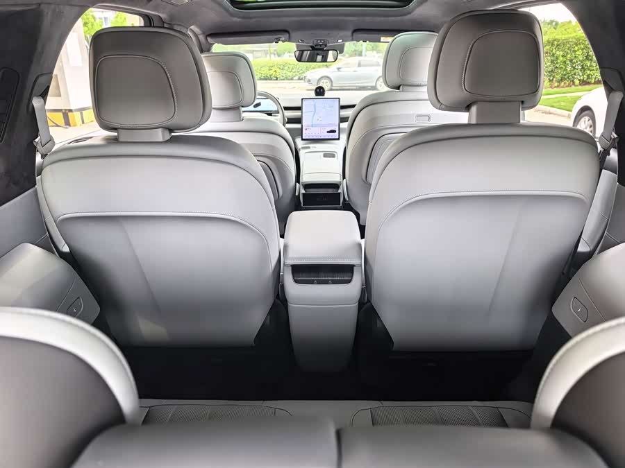 NIO ES8 2023 100kWh Executive - zdjęcie 11