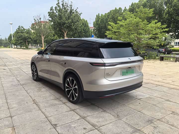 NIO ES8 2023 100kWh Signature Edition - zdjęcie 13