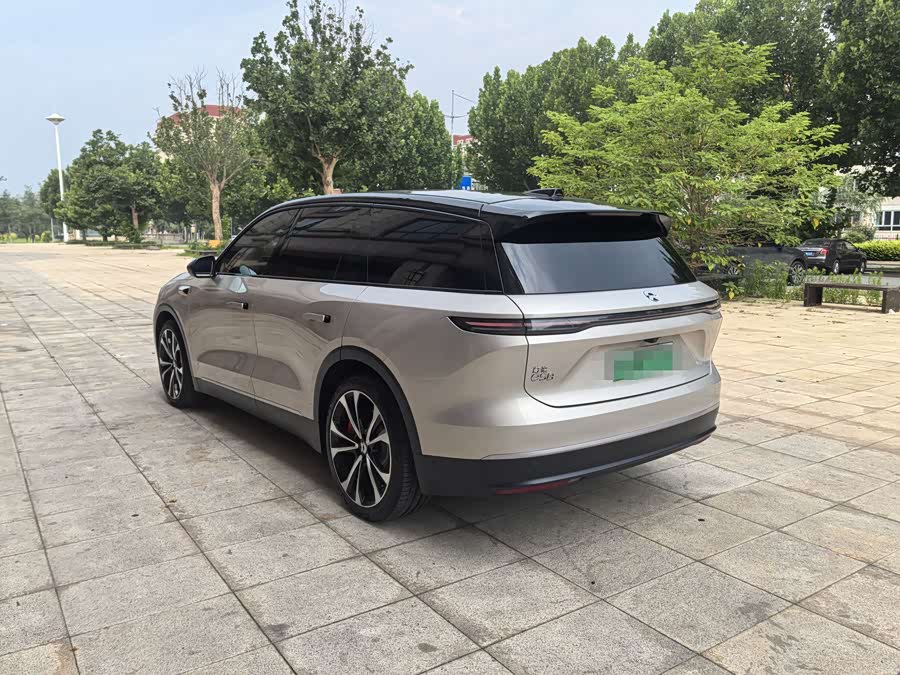NIO ES8 2023 100kWh Signature Edition - zdjęcie 3