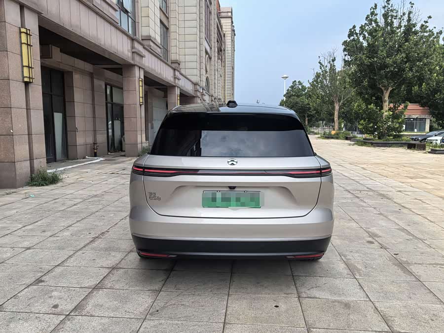 NIO ES8 2023 100kWh Signature Edition - zdjęcie 4