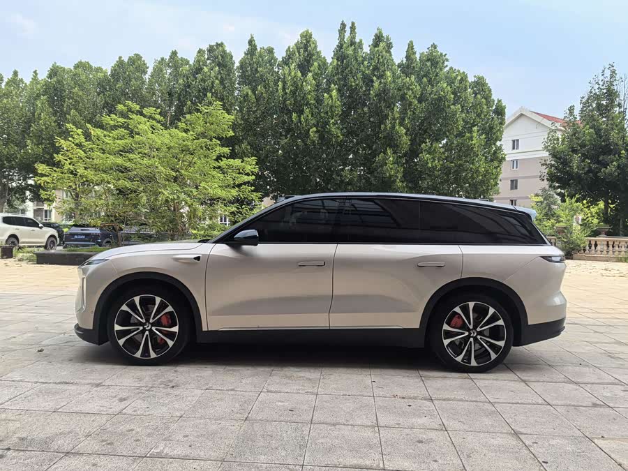NIO ES8 2023 100kWh Signature Edition - zdjęcie 5