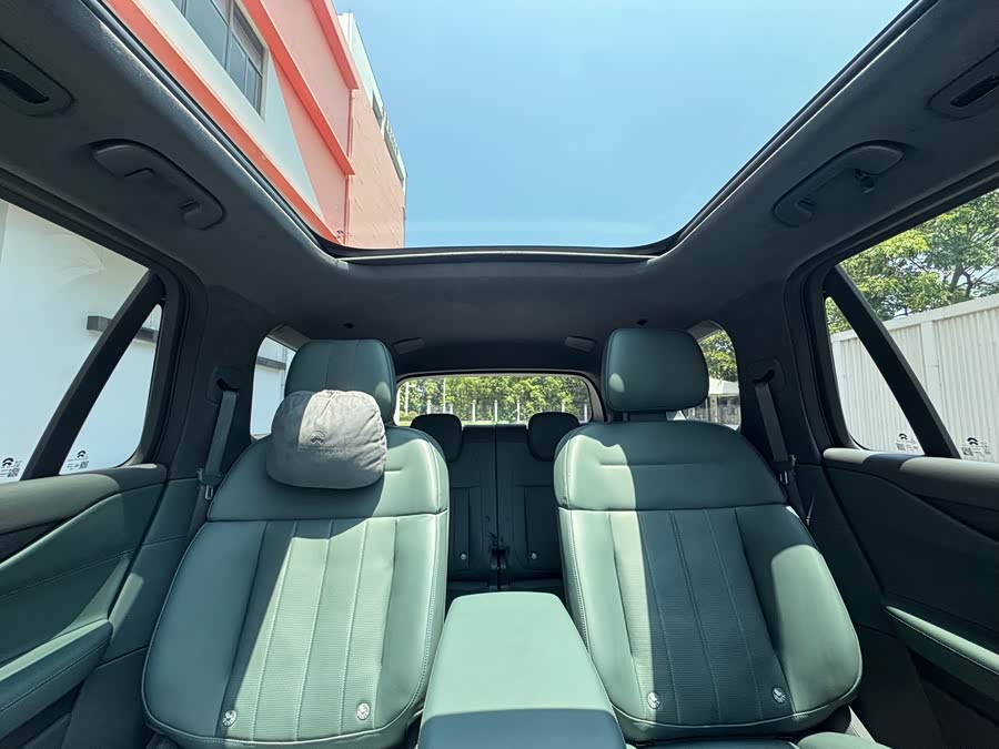 NIO ES8 2024 100kWh Signature Edition - zdjęcie 19