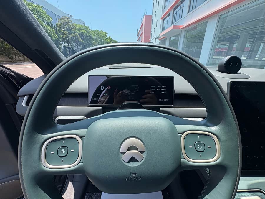 NIO ES8 2024 100kWh Signature Edition - zdjęcie 7