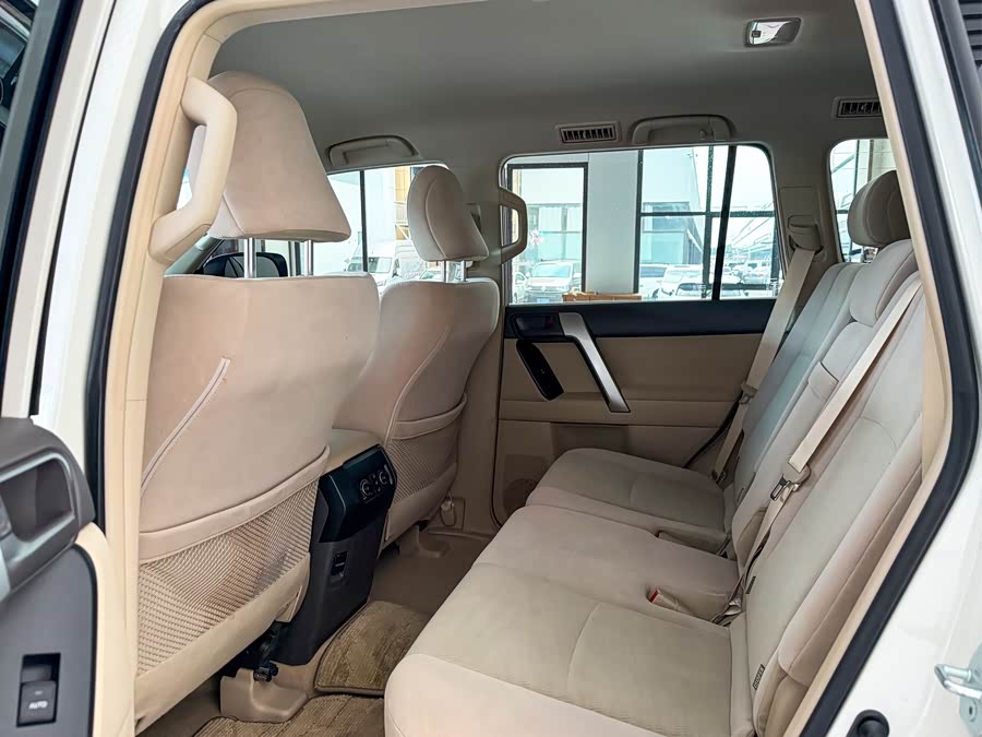 Prado 2022 2.7L Middle East - zdjęcie 10