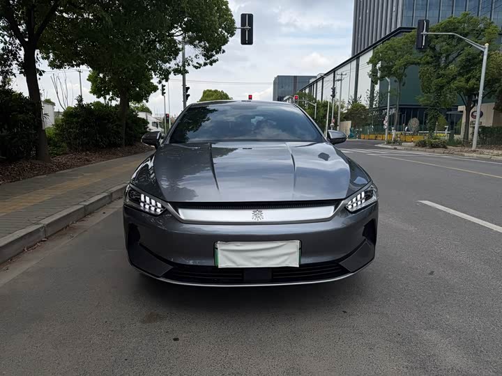 Qin PLUS 2024 Glory Edition EV 510KM Excellence - zdjęcie 13