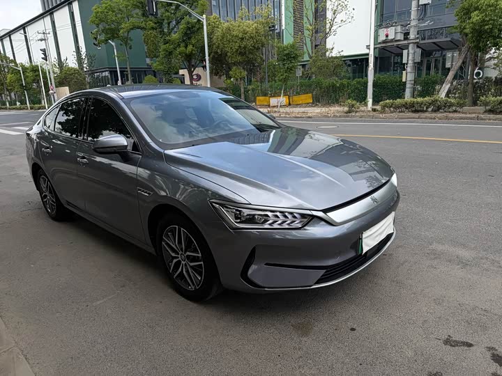 Qin PLUS 2024 Glory Edition EV 510KM Excellence - zdjęcie 15