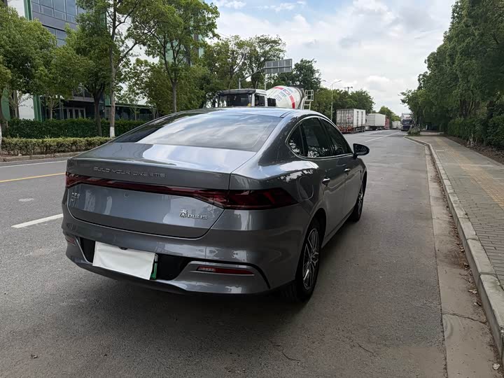 Qin PLUS 2024 Glory Edition EV 510KM Excellence - zdjęcie 18