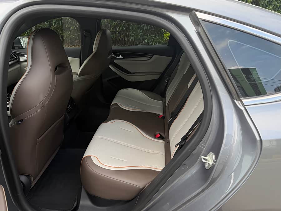 Qin PLUS 2024 Glory Edition EV 510KM Excellence - zdjęcie 9