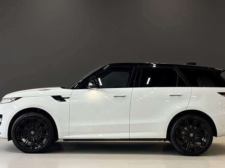 Range Rover Sport 2023 400PS Dynamic SE - zdjęcie 3