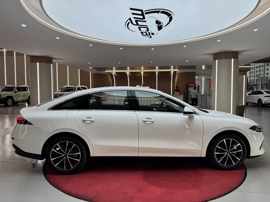 Roewe D7 2023 DMH 125km Super - zdjęcie 4