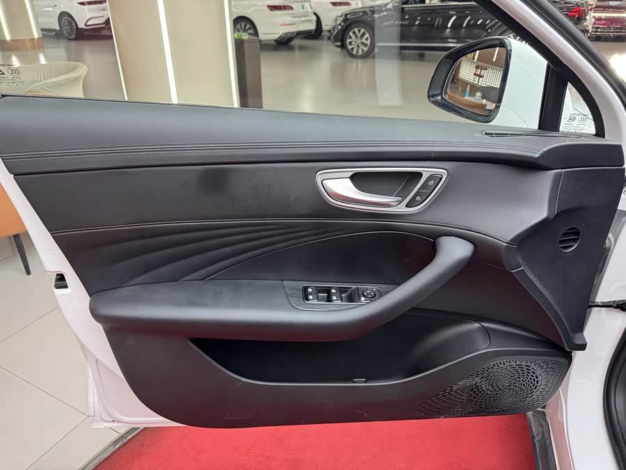 Roewe D7 2023 DMH 125km Super - zdjęcie 9