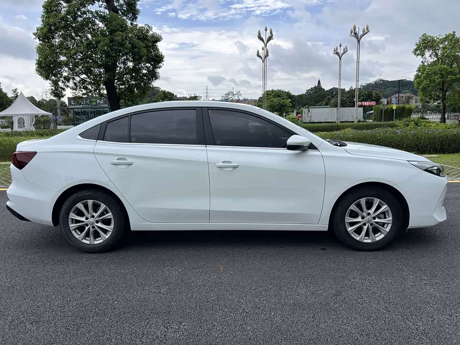 Roewe i5 2023 1.5L CVT Luxury - zdjęcie 7