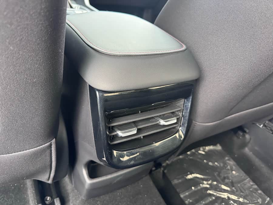 Roewe i5 2023 1.5L Manual Comfort Edition - zdjęcie 9