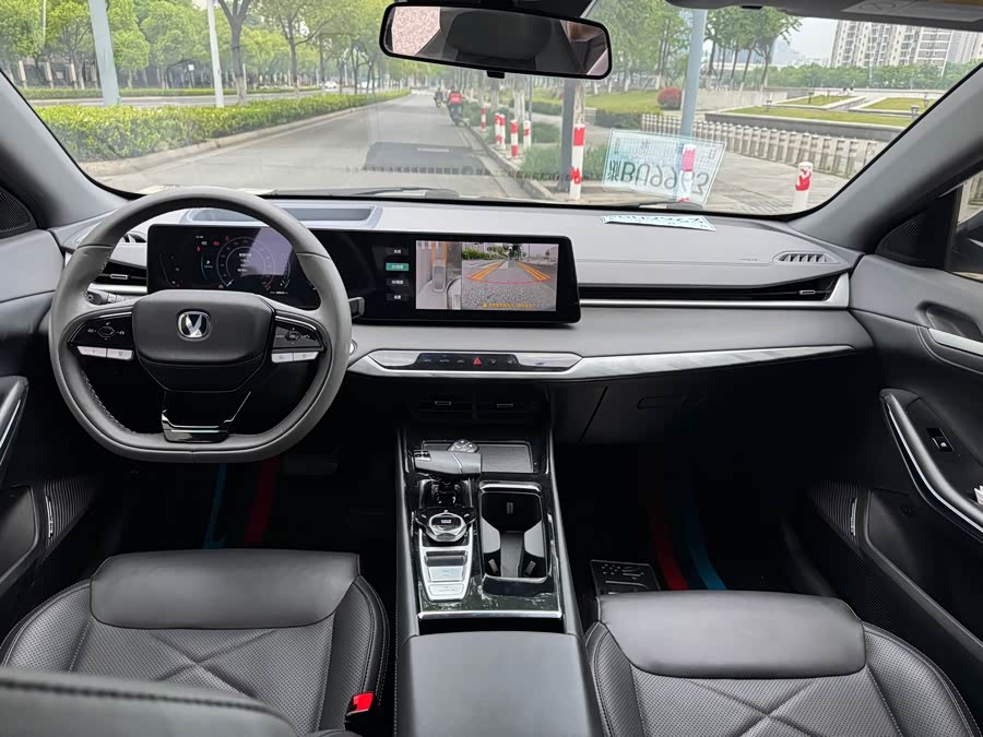 Rui Cheng PLUS 2023 1.5T DCT Luxury - zdjęcie 11