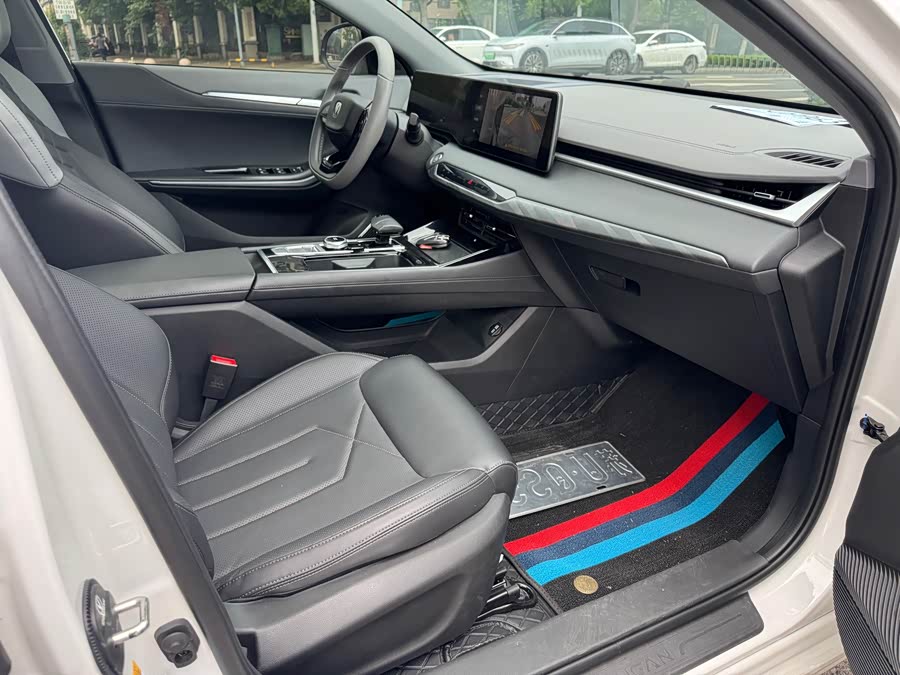 Rui Cheng PLUS 2023 1.5T DCT Luxury - zdjęcie 13