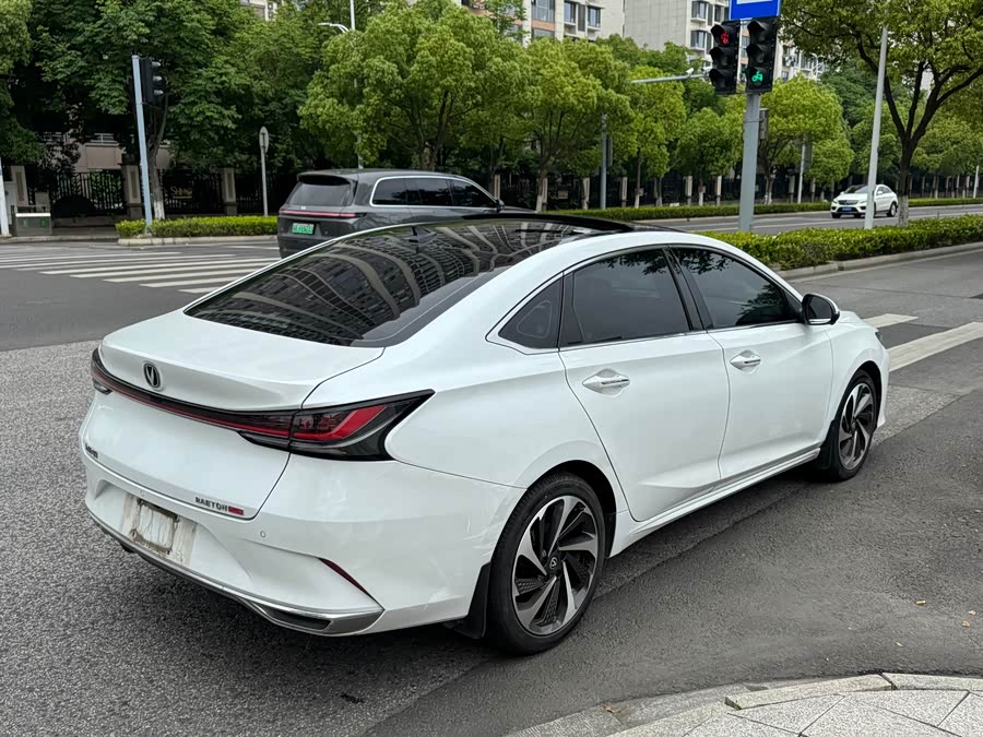 Rui Cheng PLUS 2023 1.5T DCT Luxury - zdjęcie 7