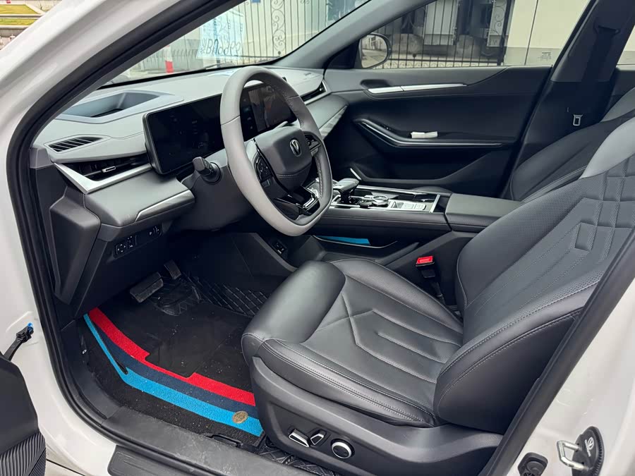 Rui Cheng PLUS 2023 1.5T DCT Luxury - zdjęcie 8
