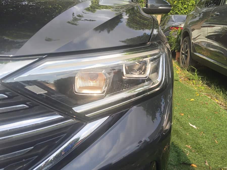 Sagitar 2023 300TSI DSG Beyond - zdjęcie 5