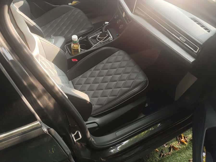 Sagitar 2023 300TSI DSG Beyond - zdjęcie 8