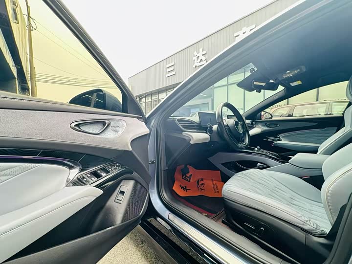 Seal 2023 Champion Edition 550km Premium - zdjęcie 13