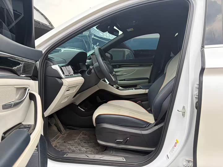 Song PLUS New Energy 2021 DM-i 110KM Flagship PLUS - zdjęcie 16