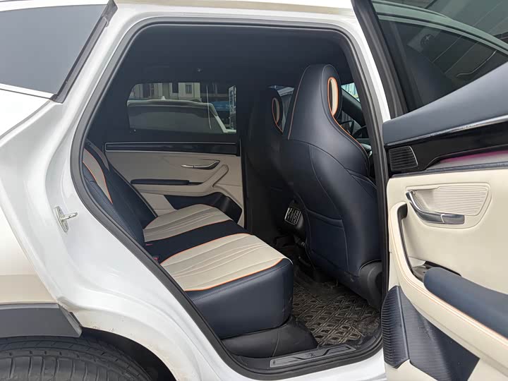 Song PLUS New Energy 2021 DM-i 110KM Flagship PLUS - zdjęcie 19