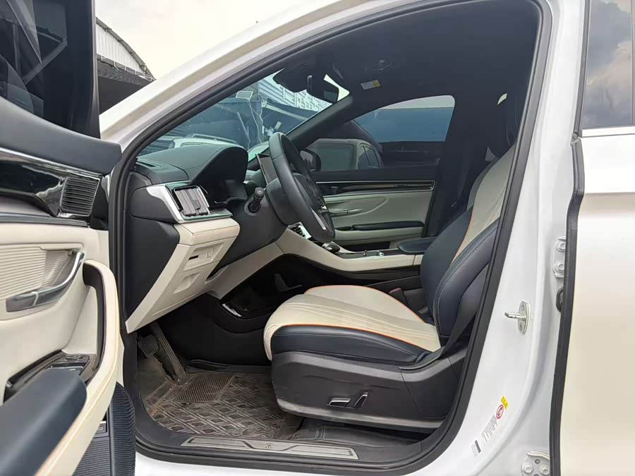 Song PLUS New Energy 2021 DM-i 110KM Flagship PLUS - zdjęcie 6
