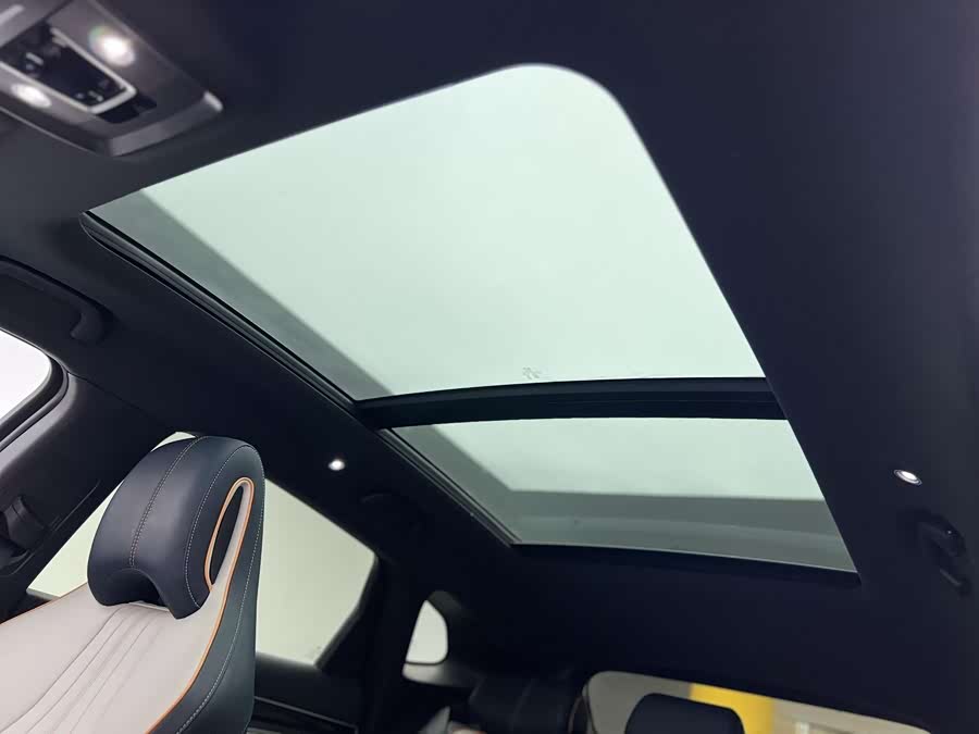 Song PLUS New Energy 2023 Champion Edition EV 520KM Luxury - zdjęcie 16