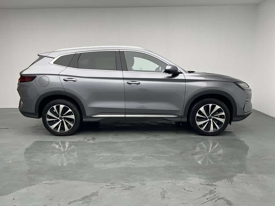 Song PLUS New Energy 2023 Champion Edition EV 520KM Luxury - zdjęcie 19