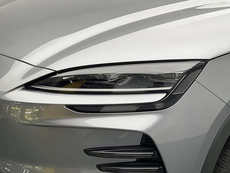 Song PLUS New Energy 2023 Champion Edition EV 520KM Luxury - zdjęcie 8