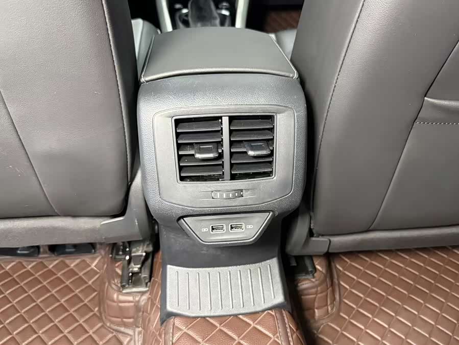 T-ROC 2023 280TSI DSG Two-Wheel Drive Time Edition - zdjęcie 20