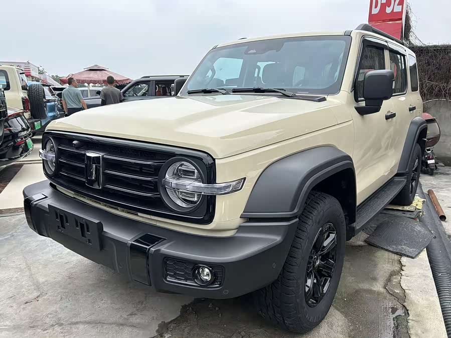 Tank 300 2.4T Diesel - zdjęcie 3