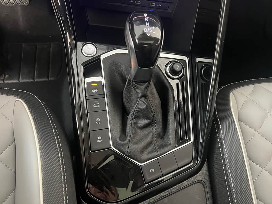 Tayron 2023 280TSI 2WD Luxury Plus Advanced - zdjęcie 14