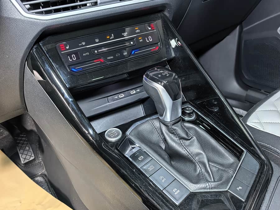 Tayron 2023 280TSI 2WD Luxury Plus Advanced - zdjęcie 19