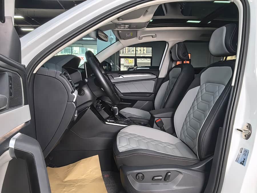 Tayron 2023 280TSI 2WD Luxury Plus Advanced - zdjęcie 9