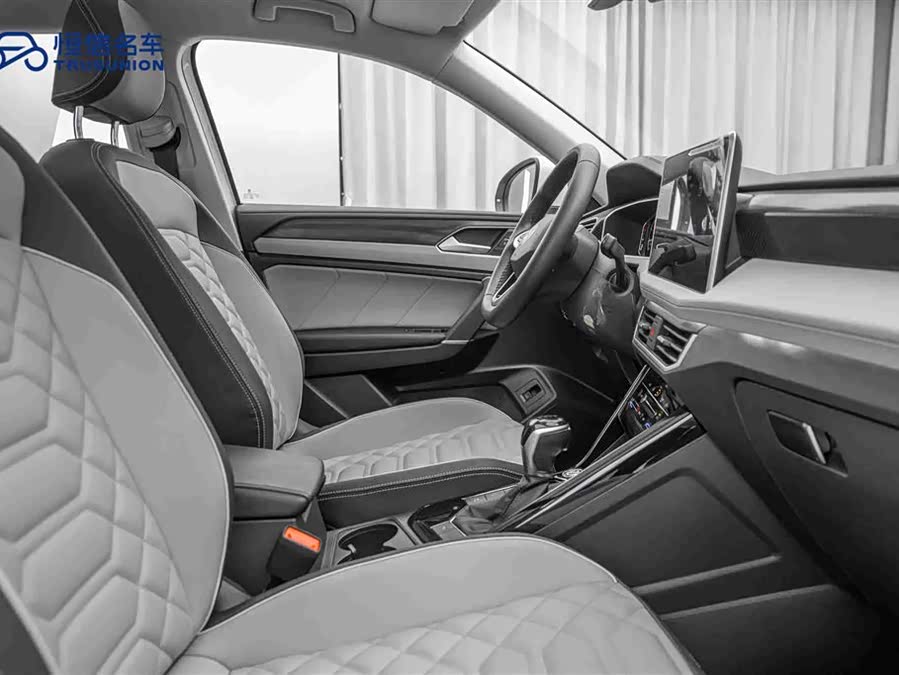 Tayron 2024 330TSI 2WD Luxury Plus - zdjęcie 15